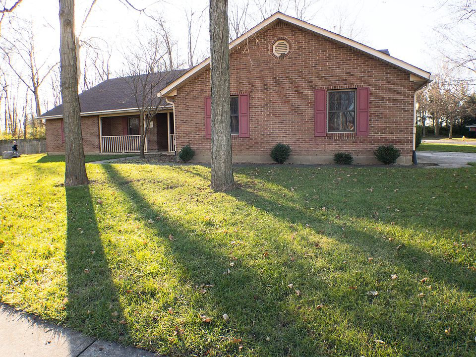 1st image of 704 Red Oak Ct
