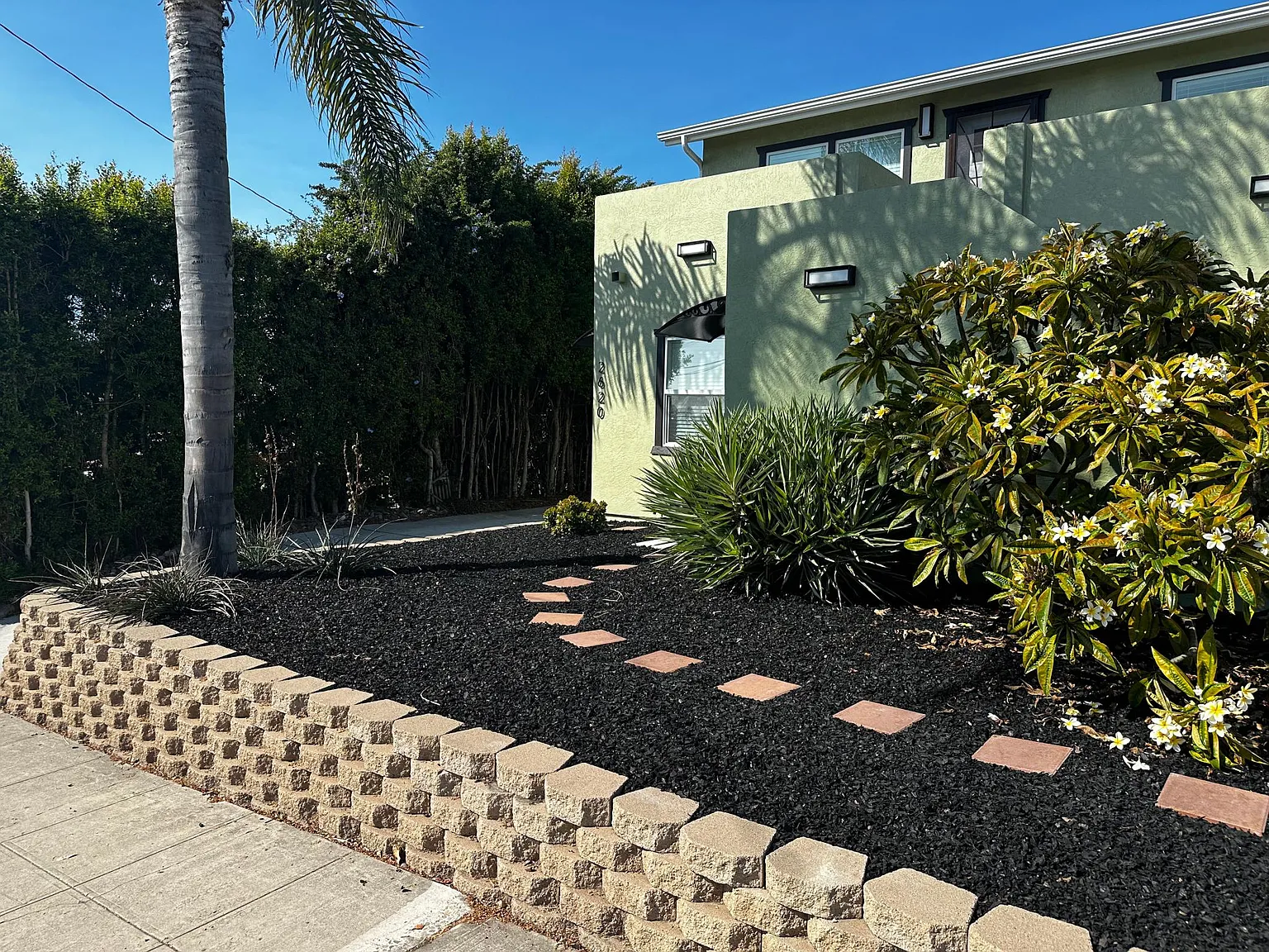 2620 Polk Ave — Photo 4