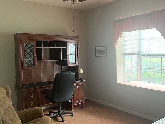 office/den
or 3rd bedroom