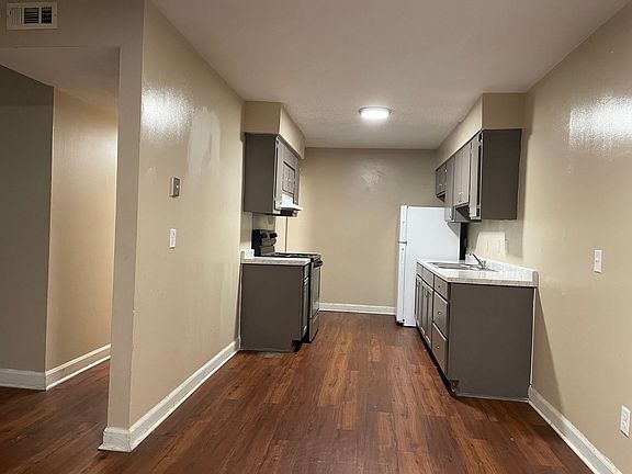 4th image of 1300 Johnson Ave #110