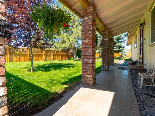 2218 SW 79th St, Redmond, OR 97756