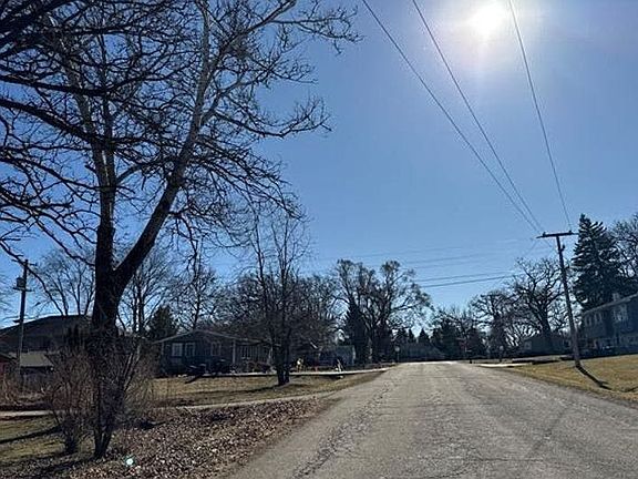 5th image of 1817 W Oakleaf Dr