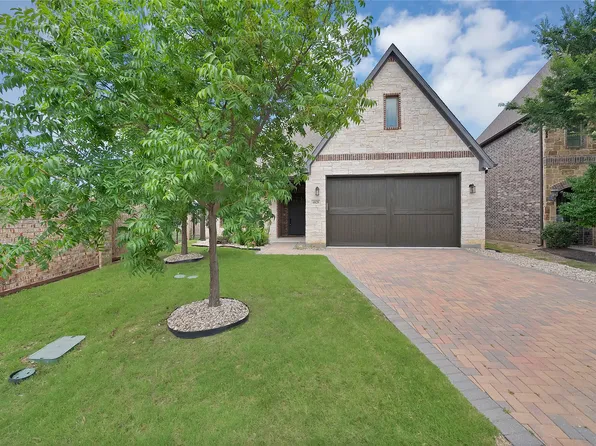 6828 Chase St, North Richland Hills, TX 76182