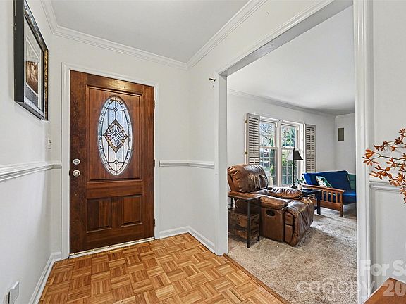 2nd image of 100 Dovershire Rd