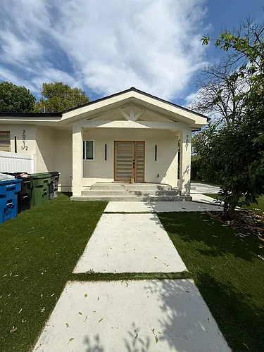 7001 Shirley Ave Photo 1