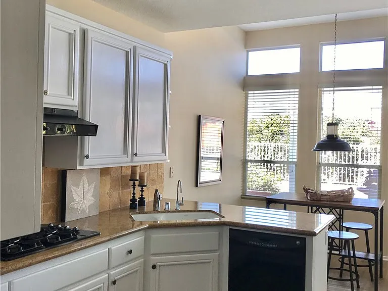 21421 Miramar — Photo 6