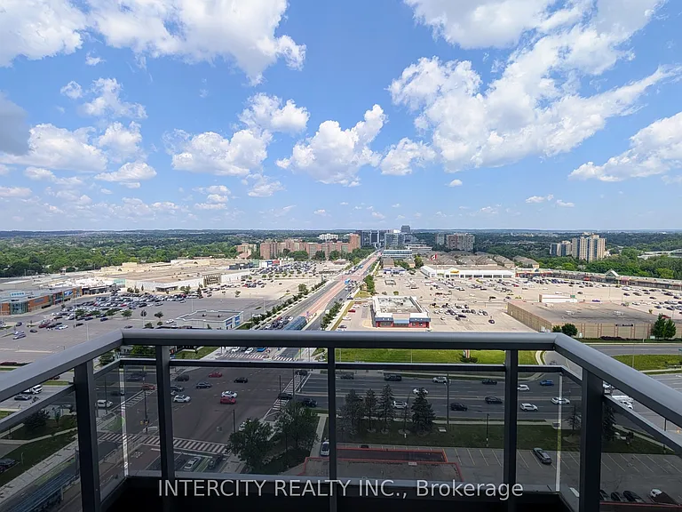 9201 Yonge St #1602 — Photo 15