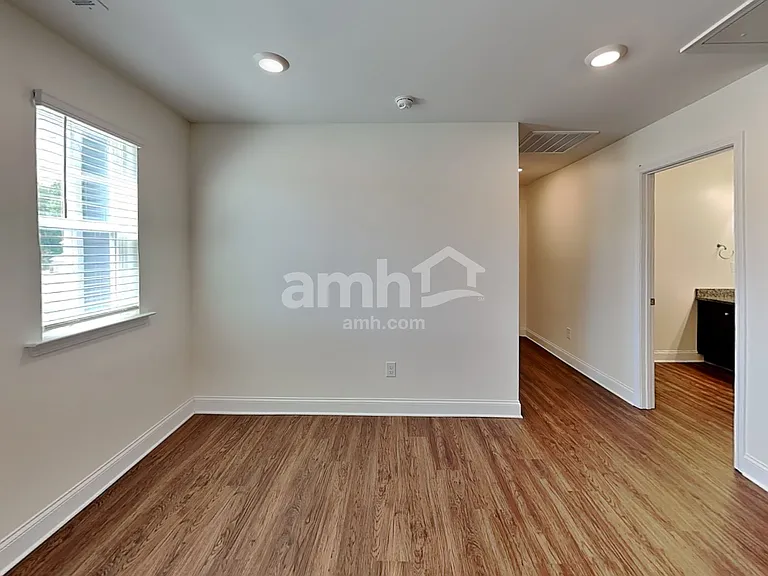 334 Elmhurst Dr — Photo 16