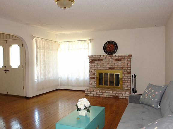 4th image of 1837 Robin Dr
