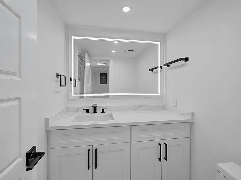3050 N Palm Aire Dr #704 — Photo 19
