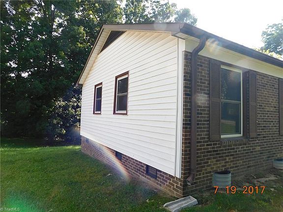 4th image of 600 Clark Ave