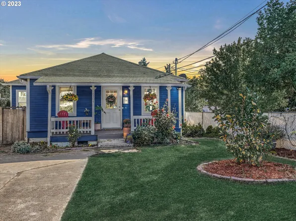 8504 SE Glenwood St, Portland, OR 97266