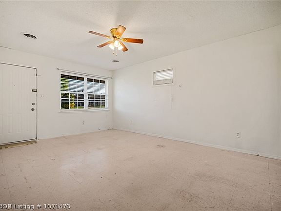 5th image of 3808 Terry St