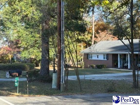 3rd image of 106 Huckleberry Dr
