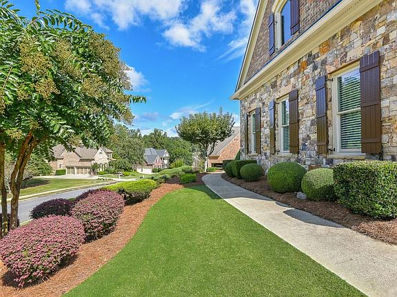 5th image of 407 Greyfield Dr