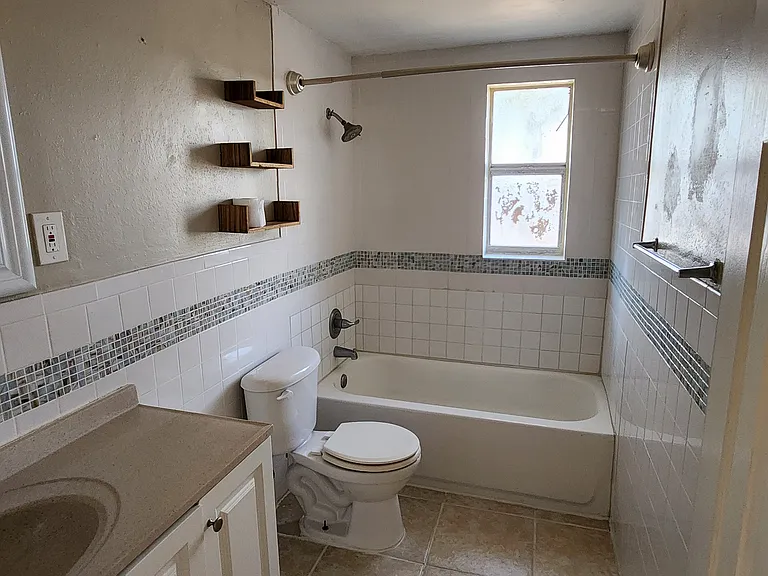 1506 Spitz Ct — Photo 2