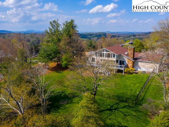 187 Woodcrest Roaring Gap Nc 28668 Mls 229902 Zillow