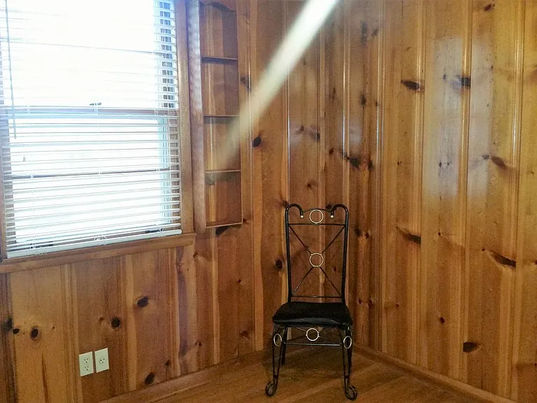 4005 Mem Pkwy N — Photo 10