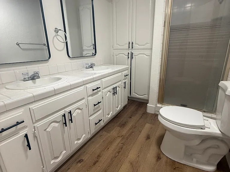 1149 E Pontiac Way — Photo 10