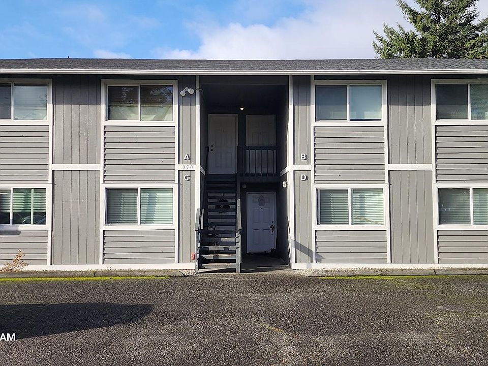 Street view of 4 plex unit for lease is top right