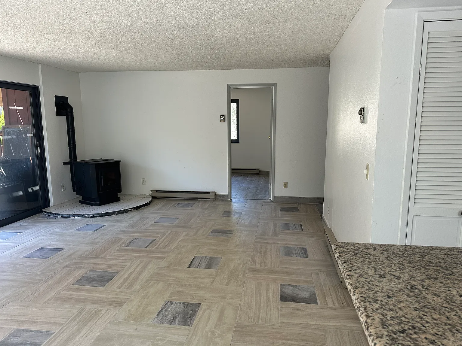 2024 Freeman Dr — Photo 4