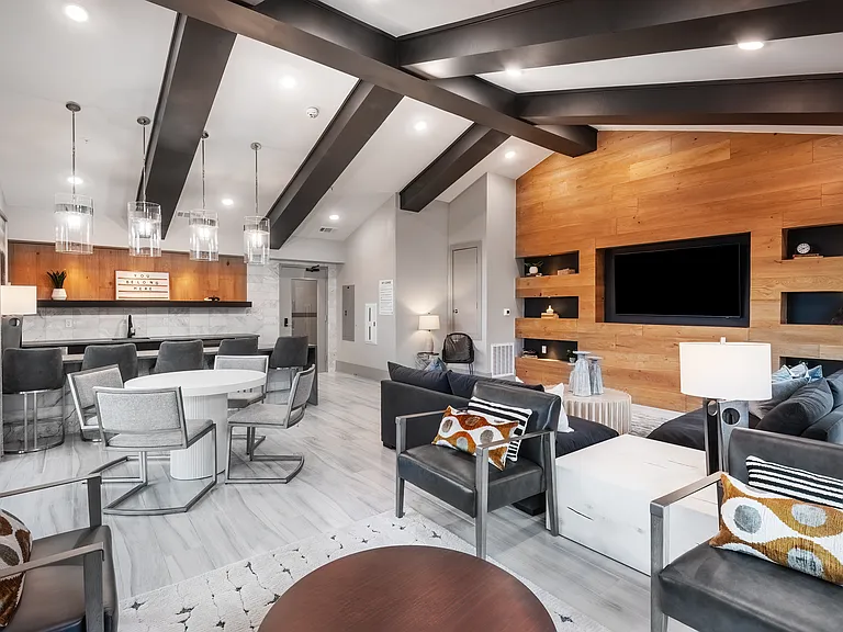 Grayson Heights Sky Lounge And Amenity Deck
