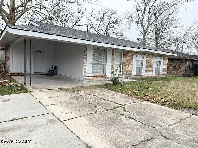 3 bed, 1.5 bath, 1050 sqft, $1,450 — Photo 1
