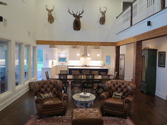 Enjoy this open concept floo