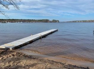 4 Pilgrim Rd, Lakeville, MA 02347