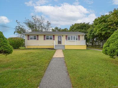 52 Cedar Road, Amityville, NY, 11701