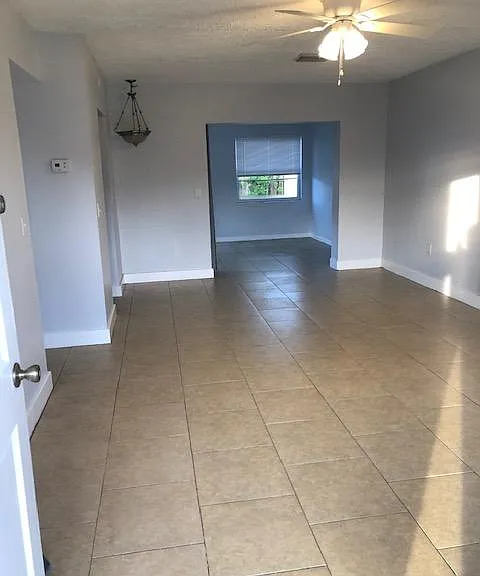 9354 Temple Ave — Photo 11