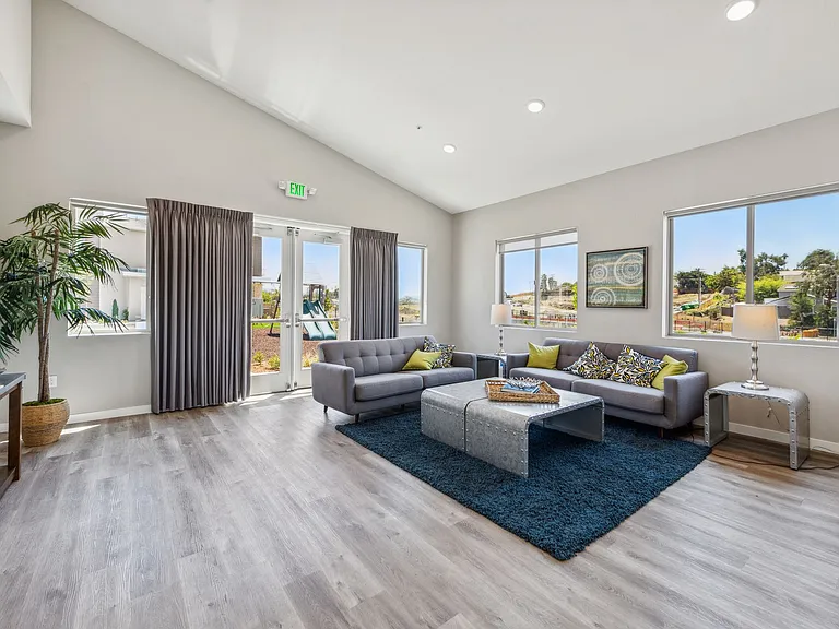 KSB - Santa Fe Townhomes — Photo 20