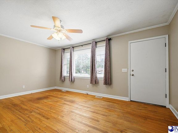 2nd image of 1007 Greenleaf Rd