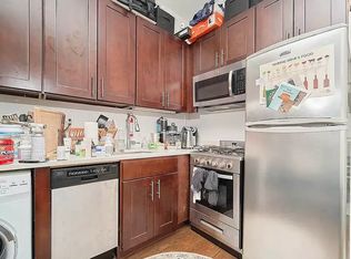 174 E 2nd St APT 1R, New York, NY 10009