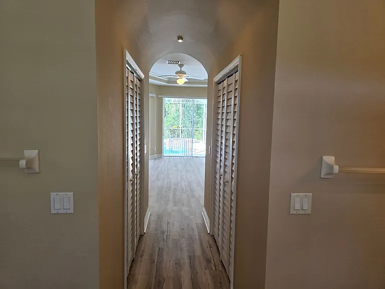 2524 6th Ct E — Photo 15