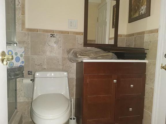 5th image of 64 Laconia Ave Floor 1
