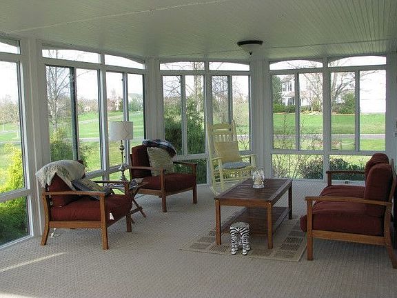 Gorgeous 3 Season Sunporch!