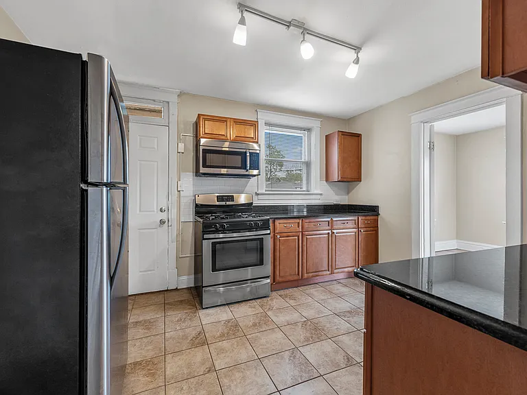 6019 Scanlan Ave #1E — Photo 9