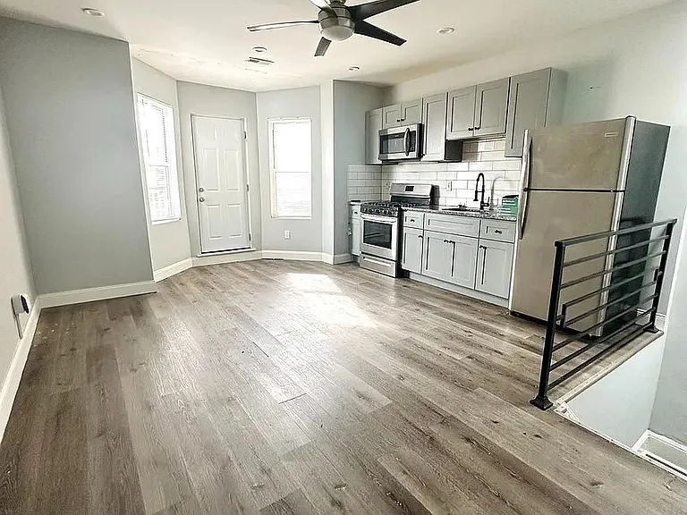 324 S 56th St #2 — Photo 1