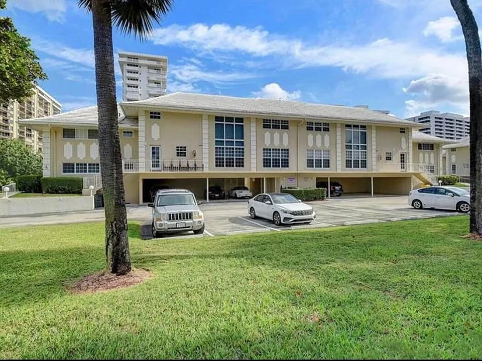 1299 S Ocean Blvd #L5