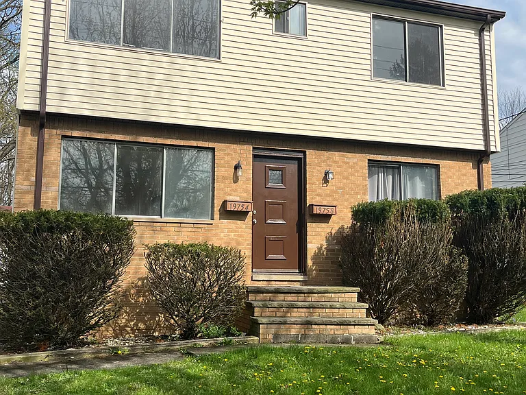 19754 Maple Heights Blvd — Photo 11