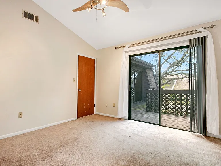 611 Olympic Dr #B-4 — Photo 13