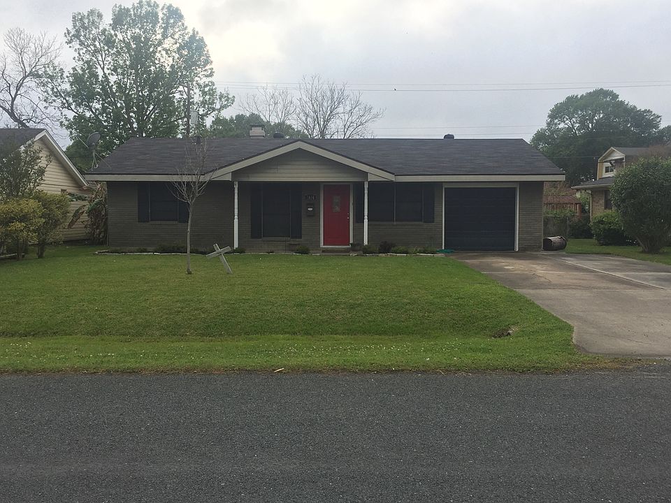 1st image of 2614 Hampton Ln