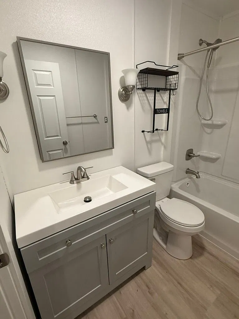 2 bed, 1.0 bath, 952 sqft, $1,650 — Photo 3