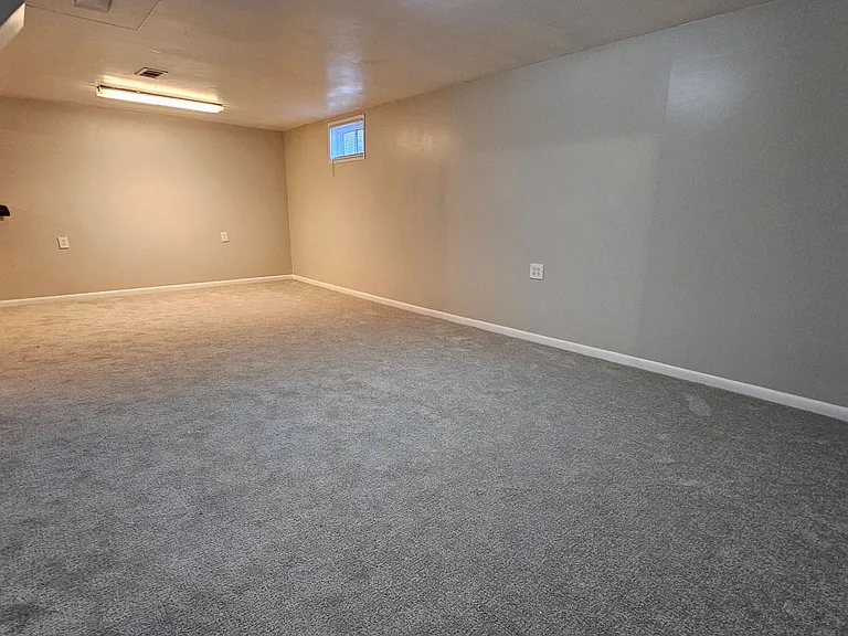 10841 Mildred Dr — Photo 12