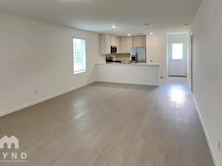 904 Coperchiata Cir — Photo 2