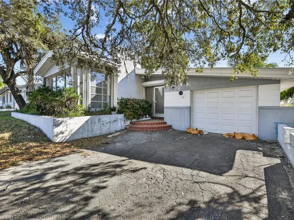 6620 Gulfport Blvd S, South Pasadena, FL 33707