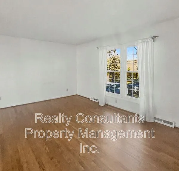 3222 S Elm Eugene St — Photo 25
