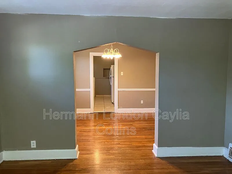 2 bed, 1.5 bath, 1028 sqft, $1,285 — Photo 3