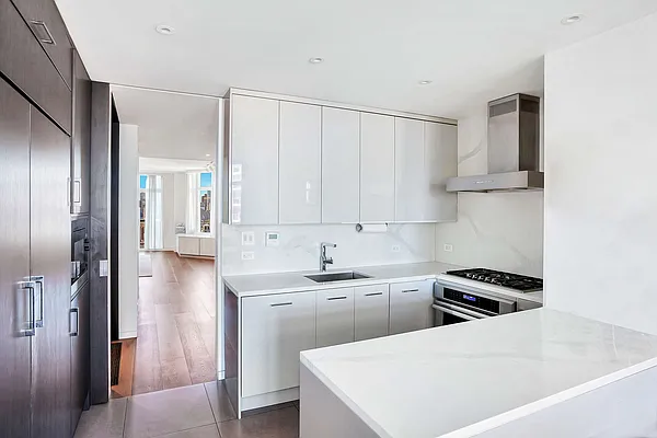 Sold by Compass | media 7